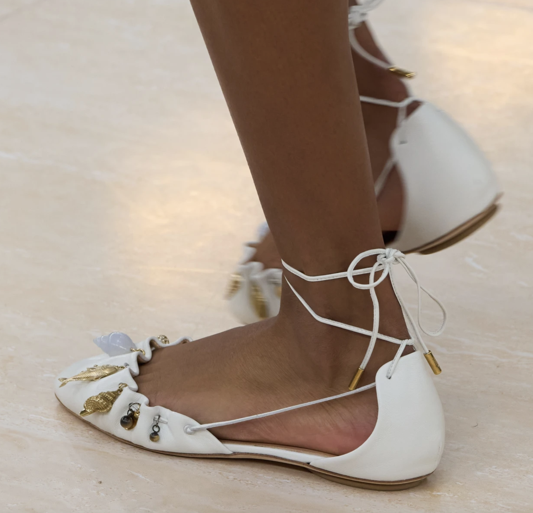 Взуття на шнурівці зараз в моді