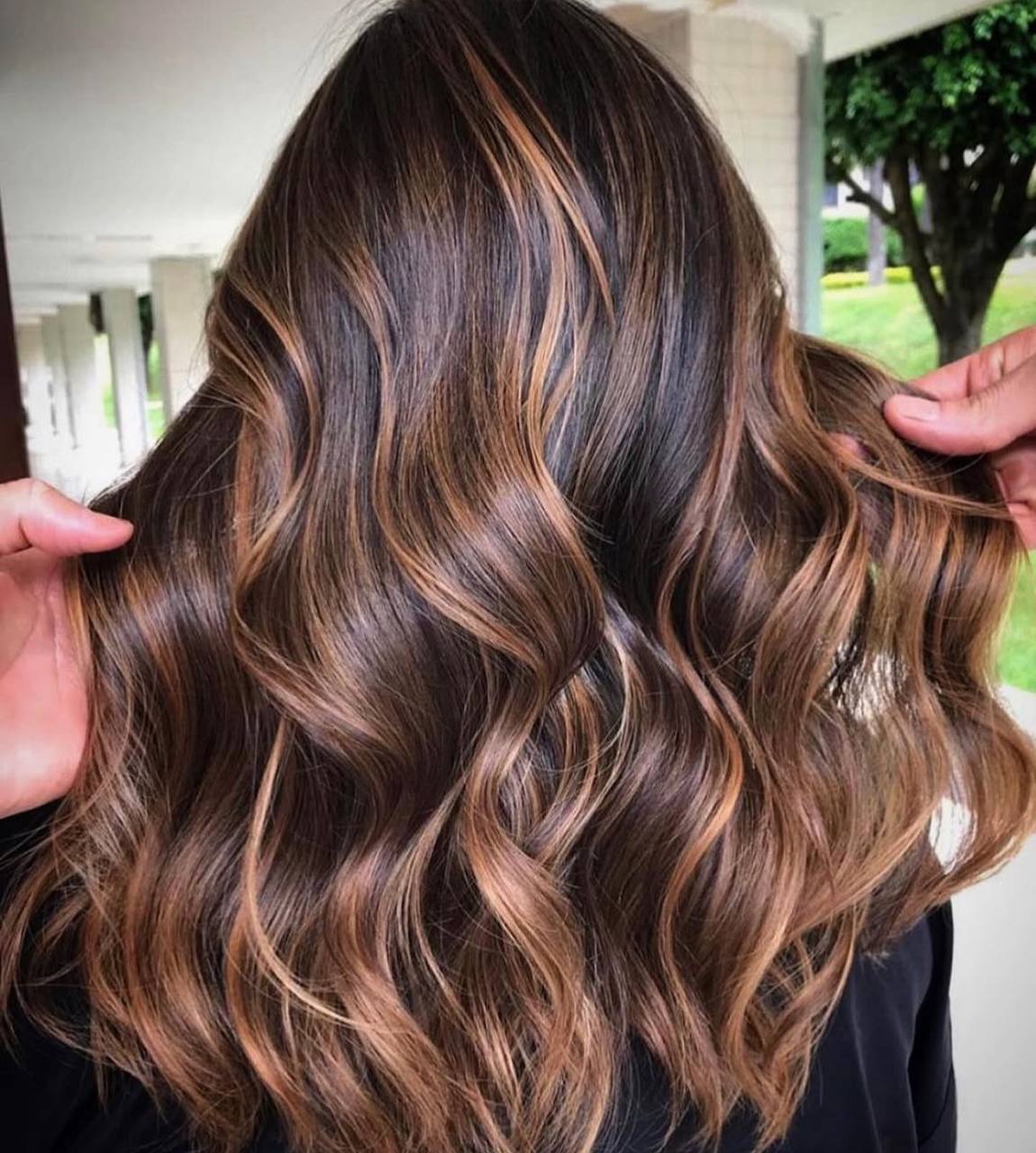 The hair shade that looks stylish